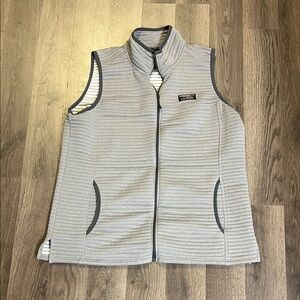 L L Bean Light Gray Quilted women’s Vest adult Large